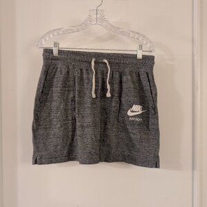 Nike Women's Gray Active Drawstring Skirt (Sz L)